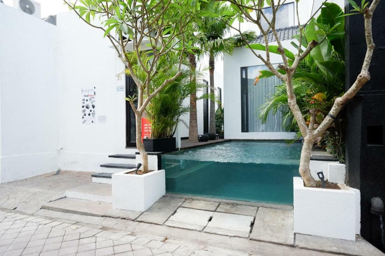 הוסטל באלי Reddoorz @ Jalan Raya Semat Canggu מראה חיצוני תמונה